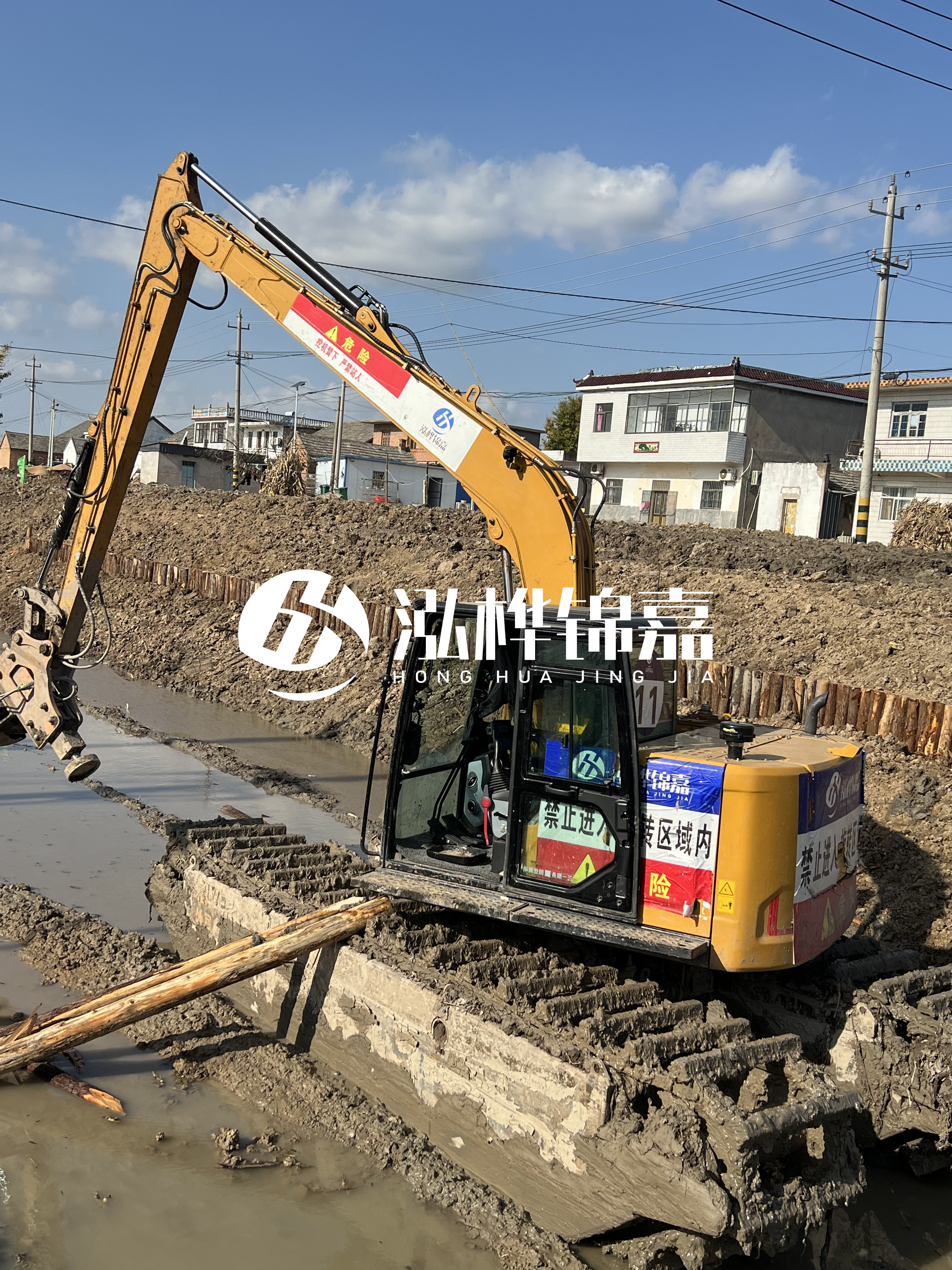 安陽(yáng)挖機(jī)打木樁專業(yè)施工-河道打木樁的價(jià)格受哪些因素影響？
