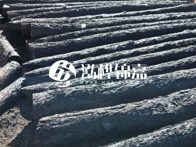 經(jīng)過(guò)防腐處理的松木樁價(jià)格貴多少？炭化處理的松木樁貴多少？