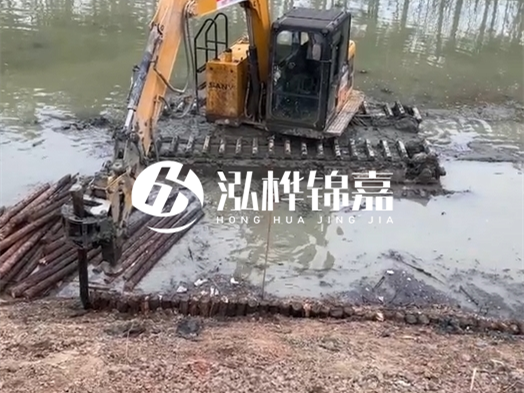河道木材松木樁怎么選？河道工程用什么規(guī)格松木樁？