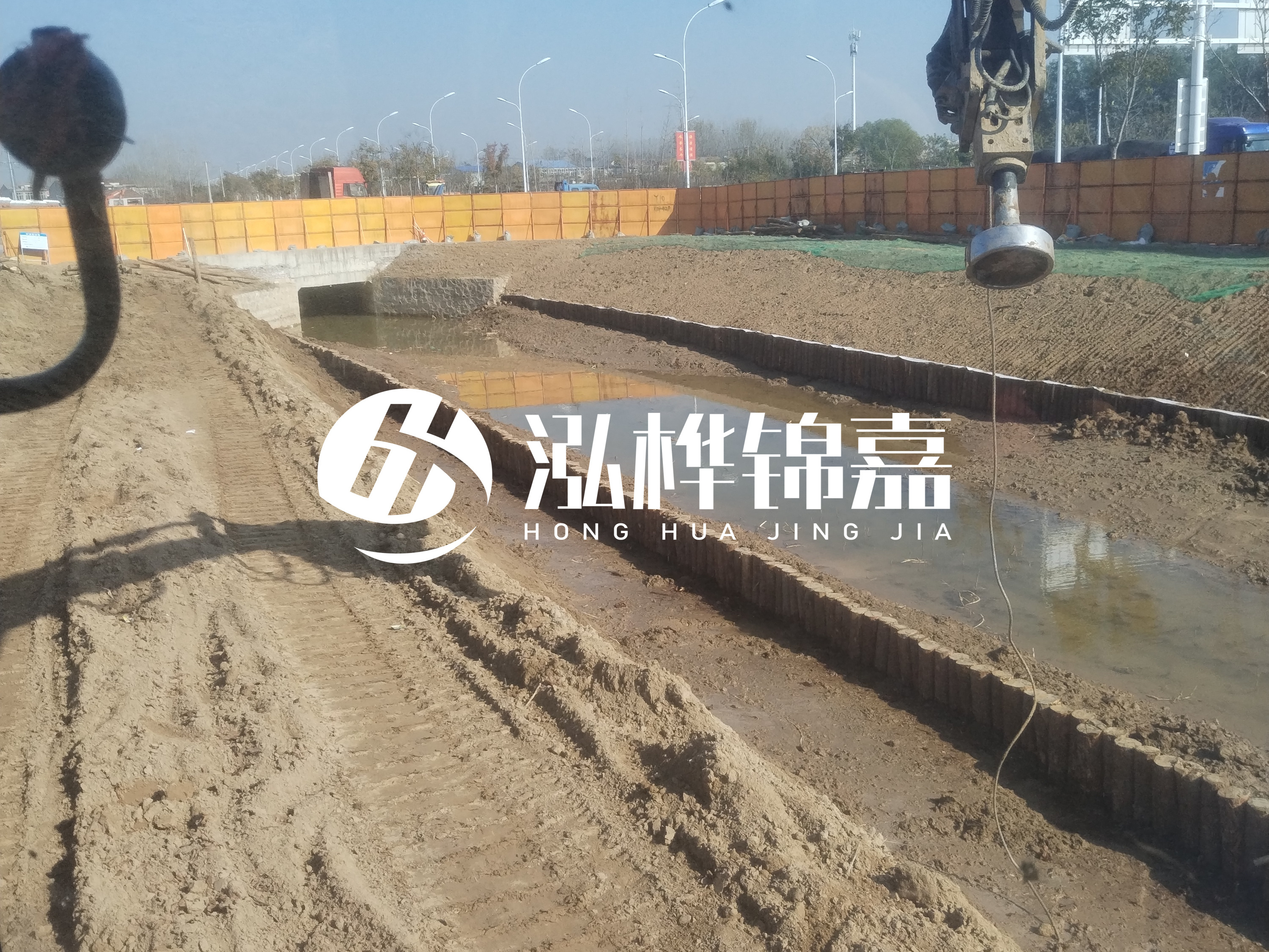 木樁打入地下作用是什么？松木樁在地底下會(huì)爛嗎？
